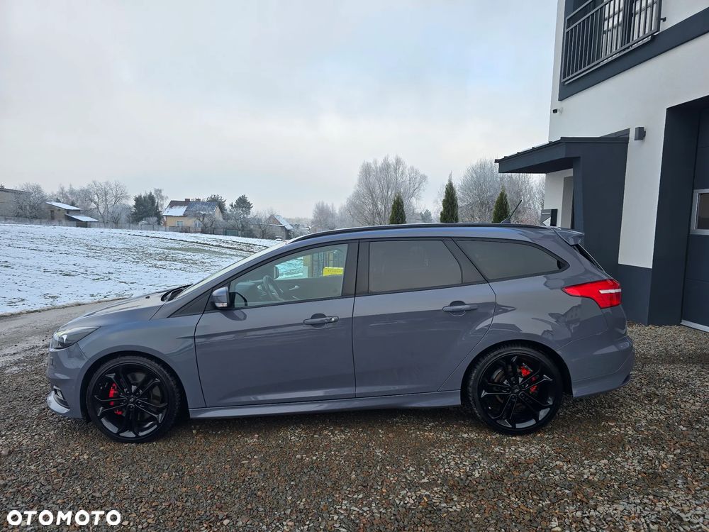 Ford Focus 2.0 EcoBoost ST mit Leder-Sport-Paket - 3