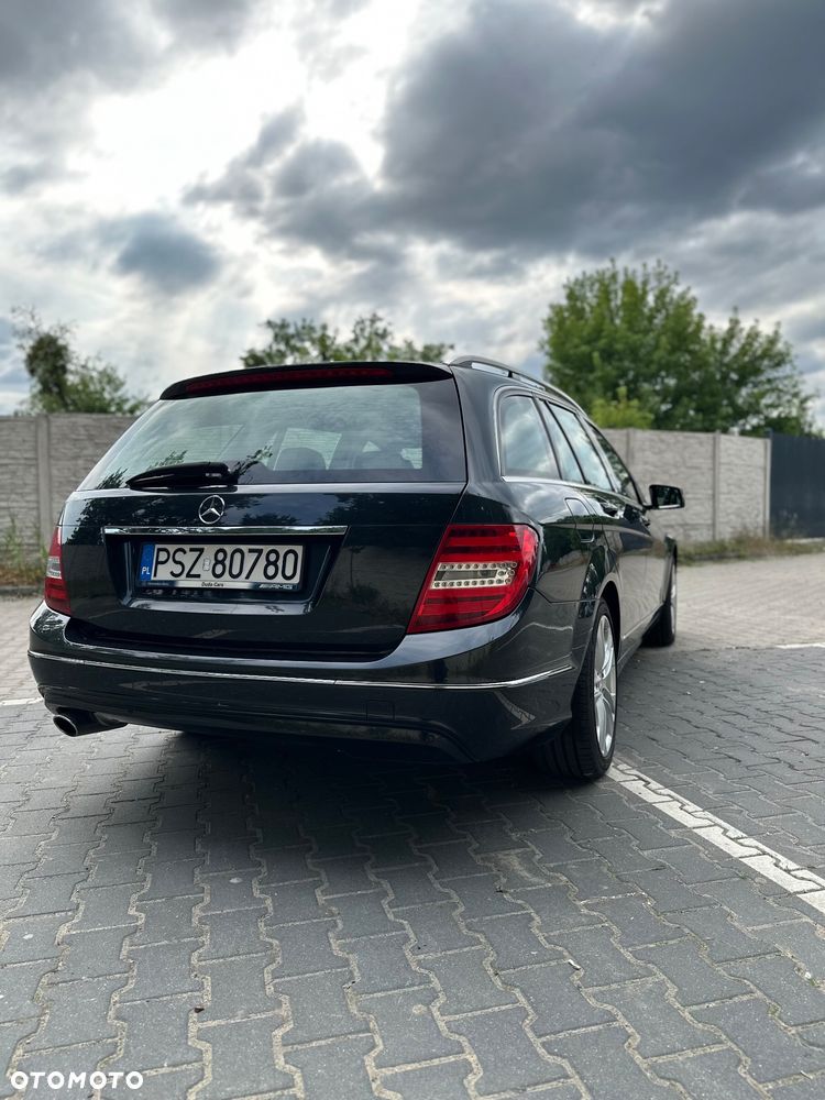 Mercedes-Benz Klasa C 220 CDI BlueEff Avantgarde - 4