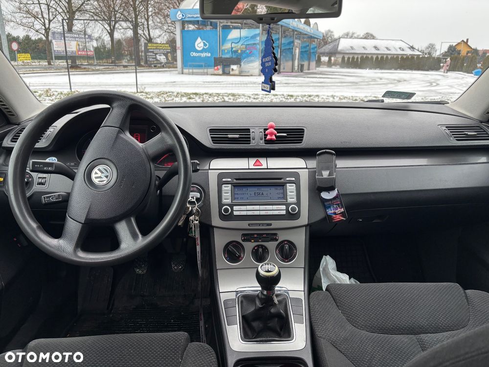Volkswagen Passat 1.9 TDI Individual - 5