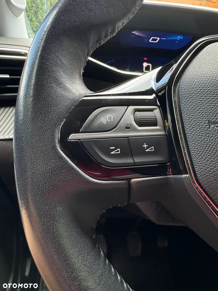 Peugeot 2008 1.2 PureTech Allure Pack S&S - 21