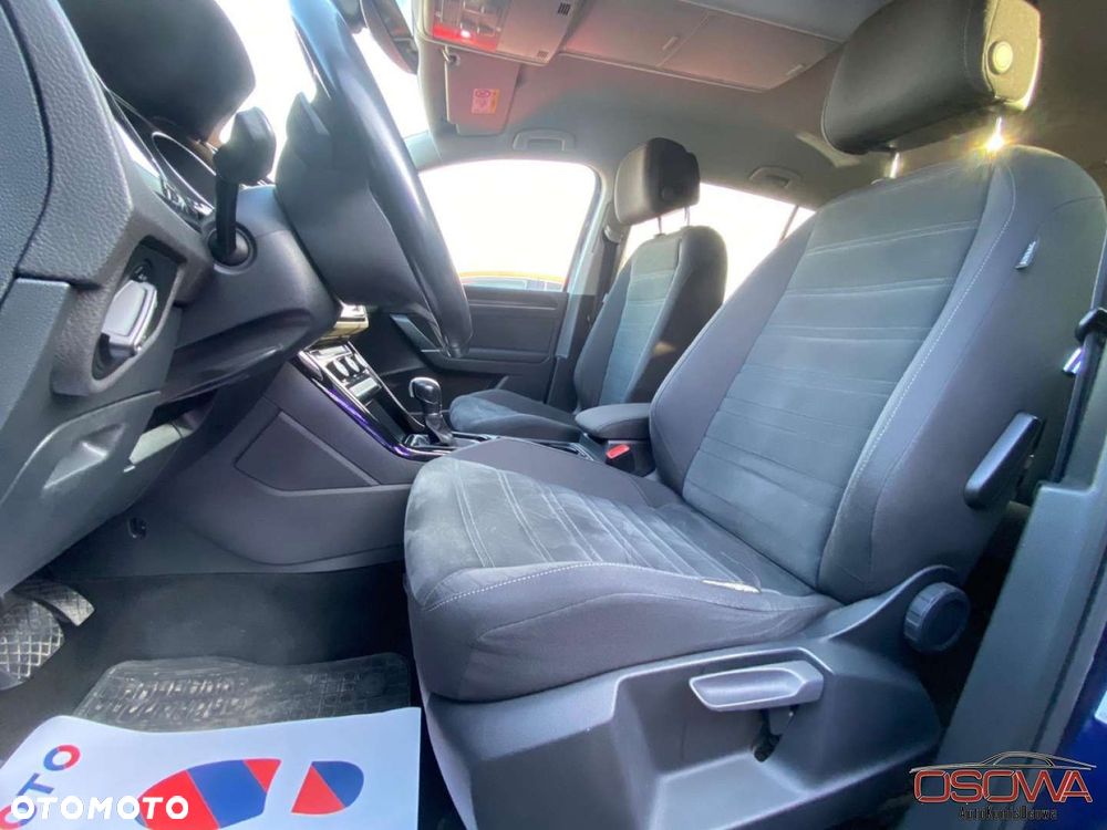 Volkswagen Touran - 41