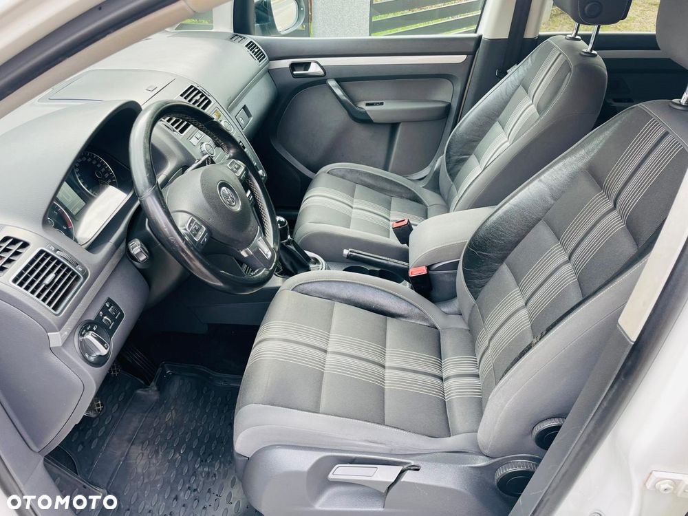 Volkswagen Touran 1.6 TDI DPF Highline - 6