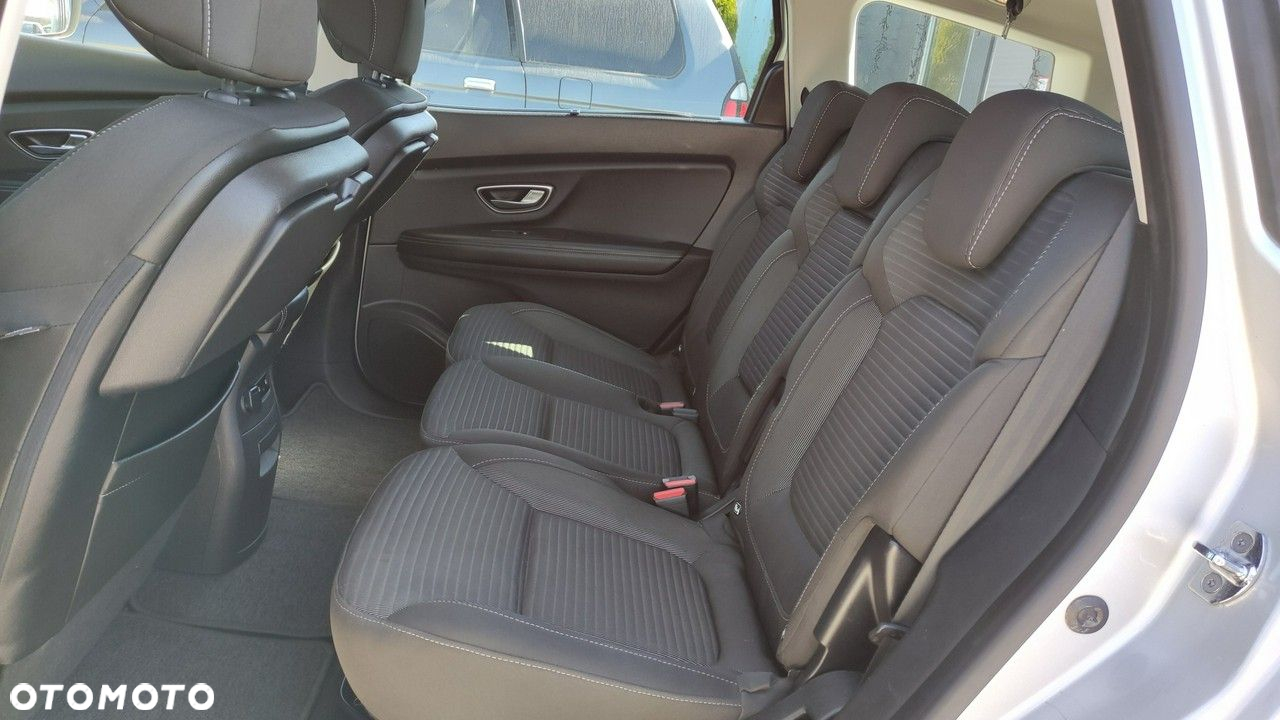 Renault Grand Scenic - 22