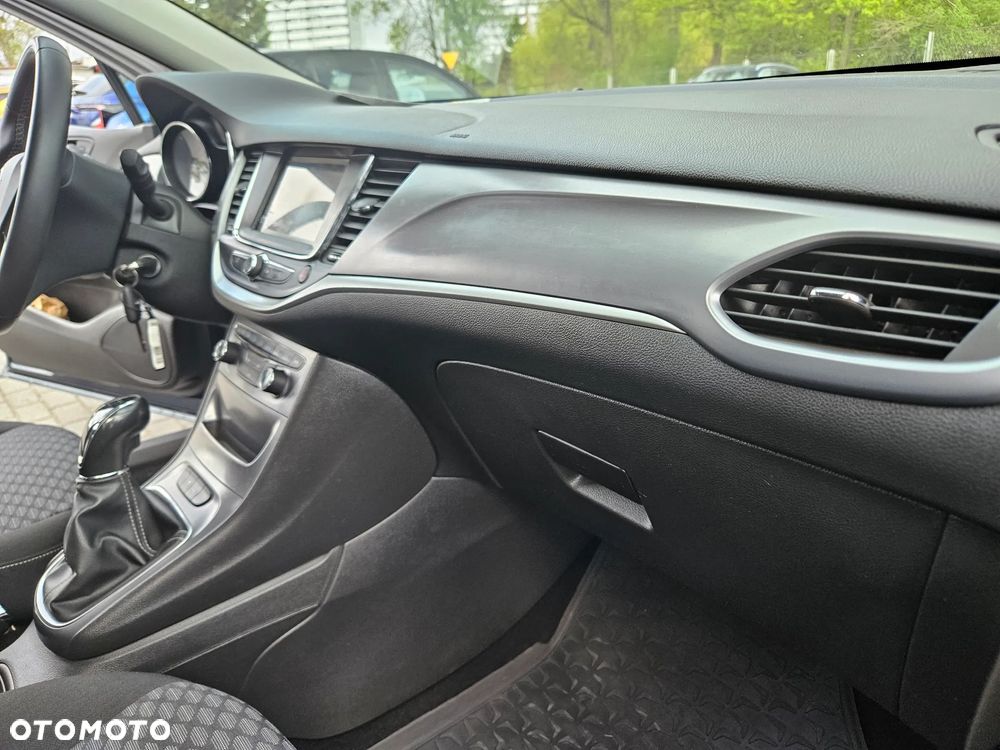 Opel Astra 1.4 T Enjoy - 26