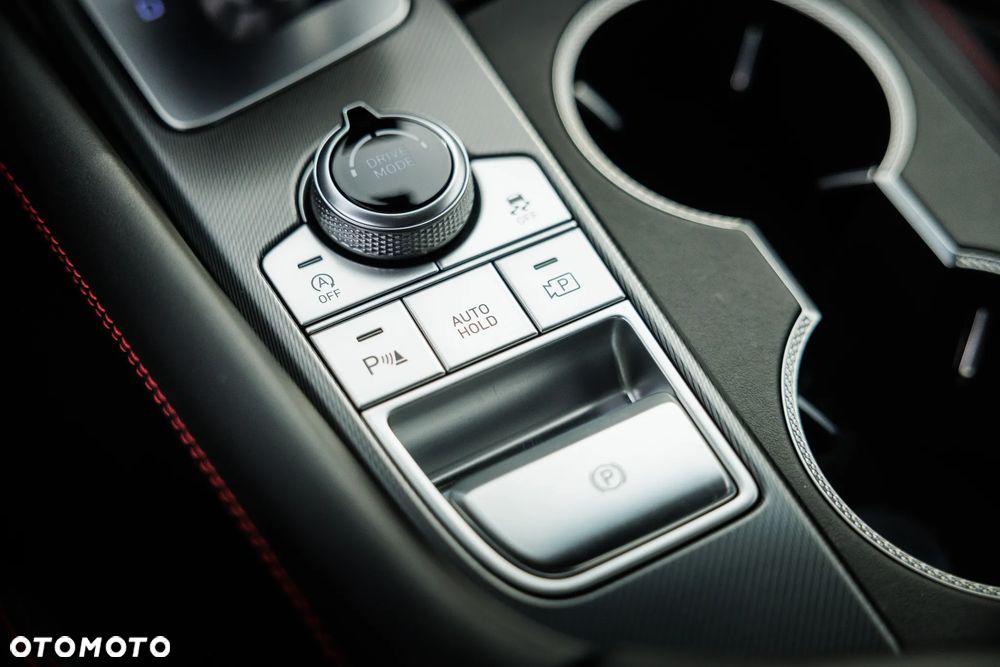 Genesis G70 2.0T Plus AWD 8AT Sport - 7