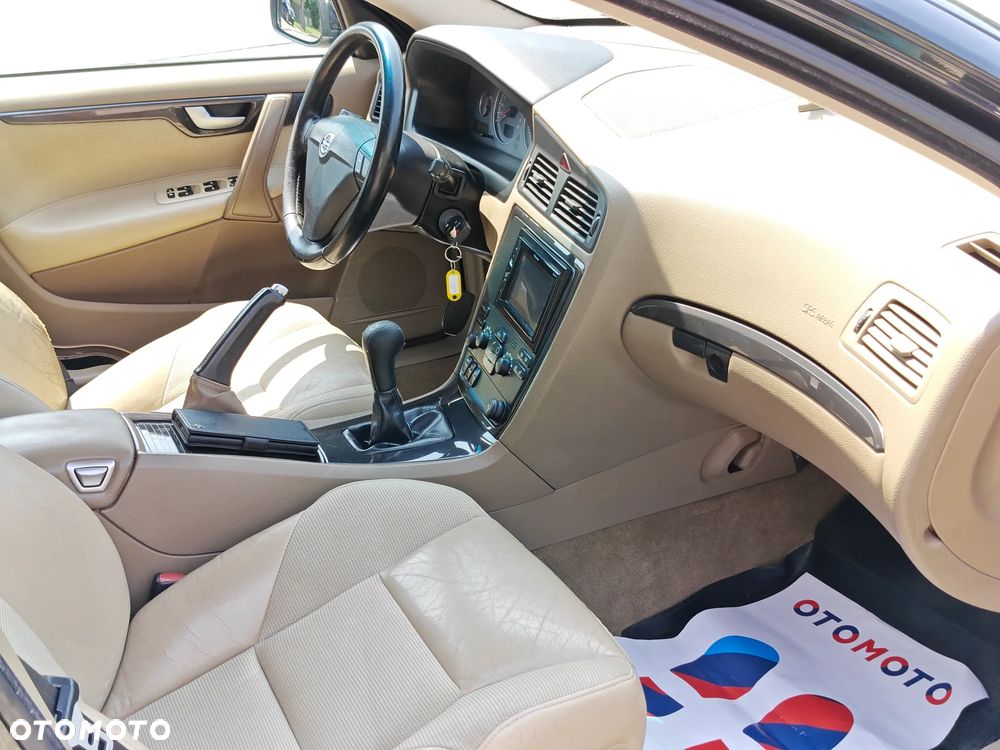 Volvo S60 2.4D5 Momentum - 8
