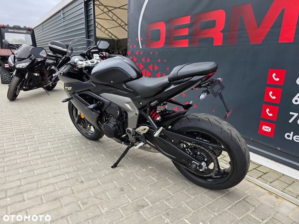 Triumph Daytona - 6