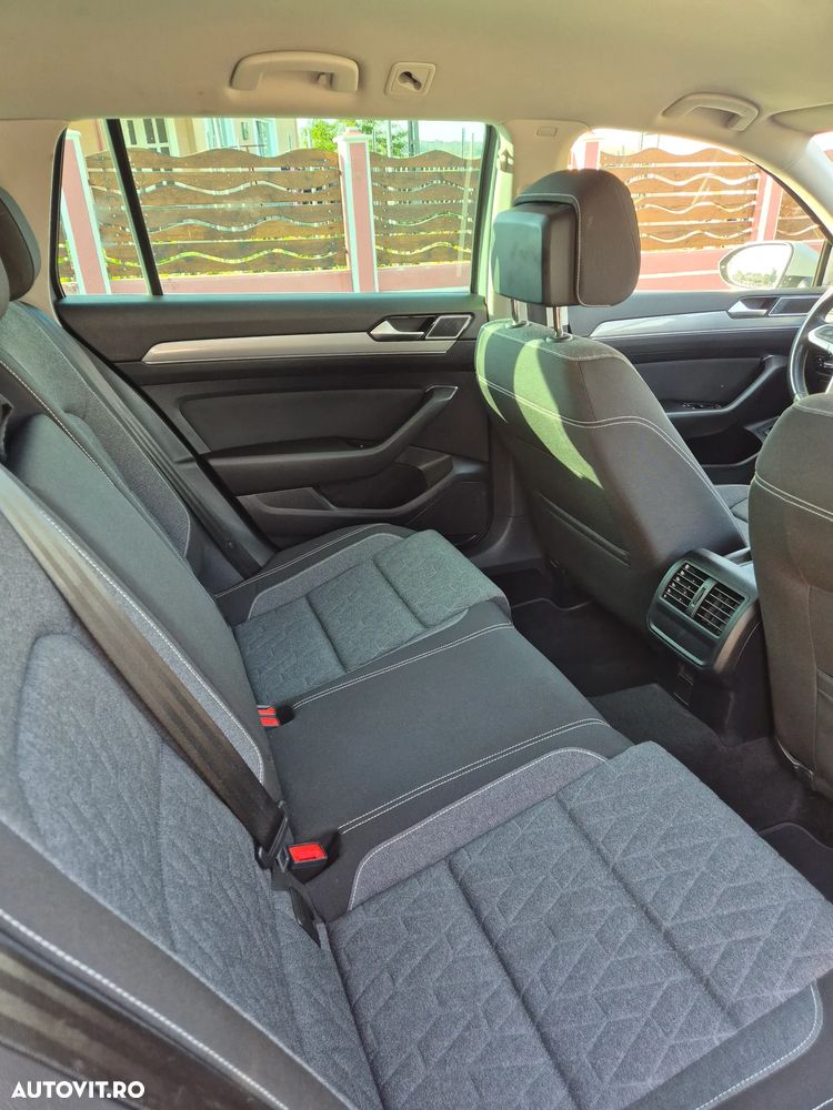 Volkswagen Passat 2.0 TDI DSG Comfortline - 12