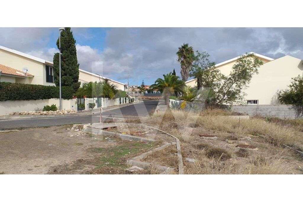 Terreno para construção com 2760 metros quadrados no Porto Santo - Grande imagem: 2/18