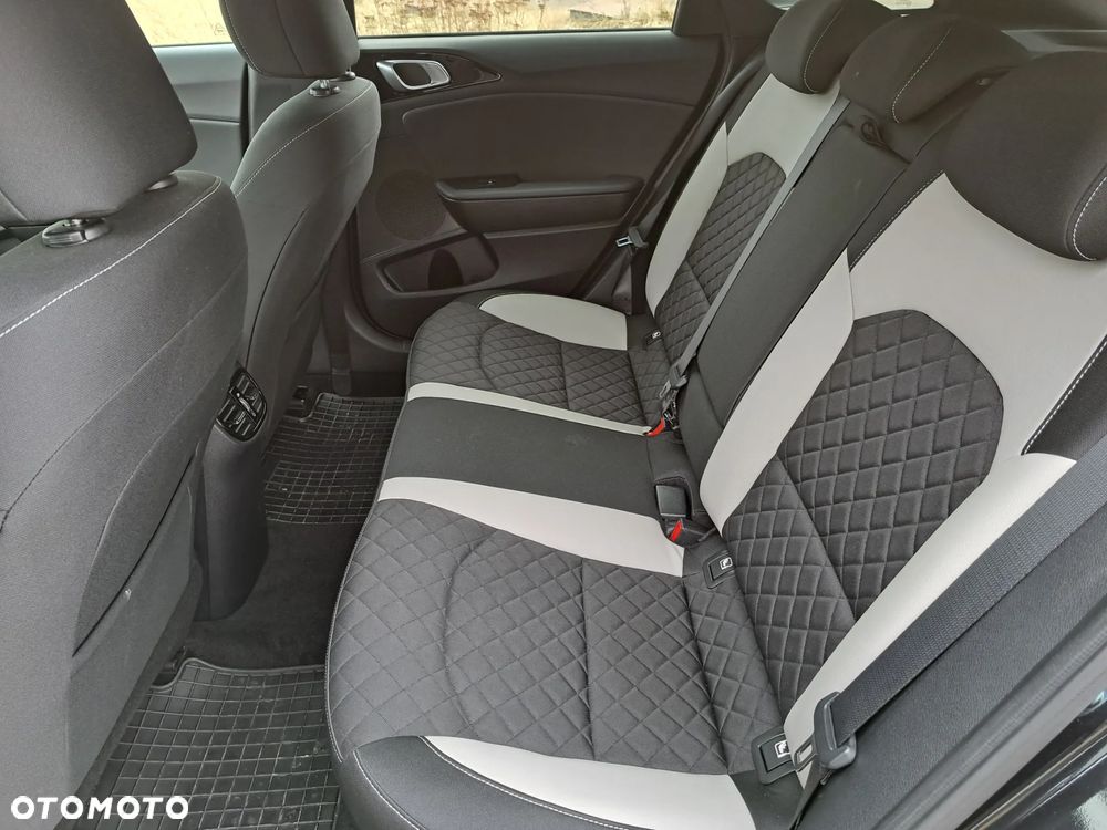 Kia ProCeed 1.5 T-GDI GT Line - 37