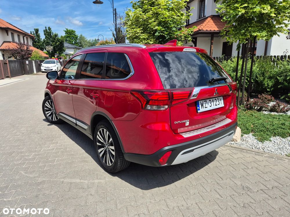 Mitsubishi Outlander 2.0 Instyle Navi 4WD CVT - 4