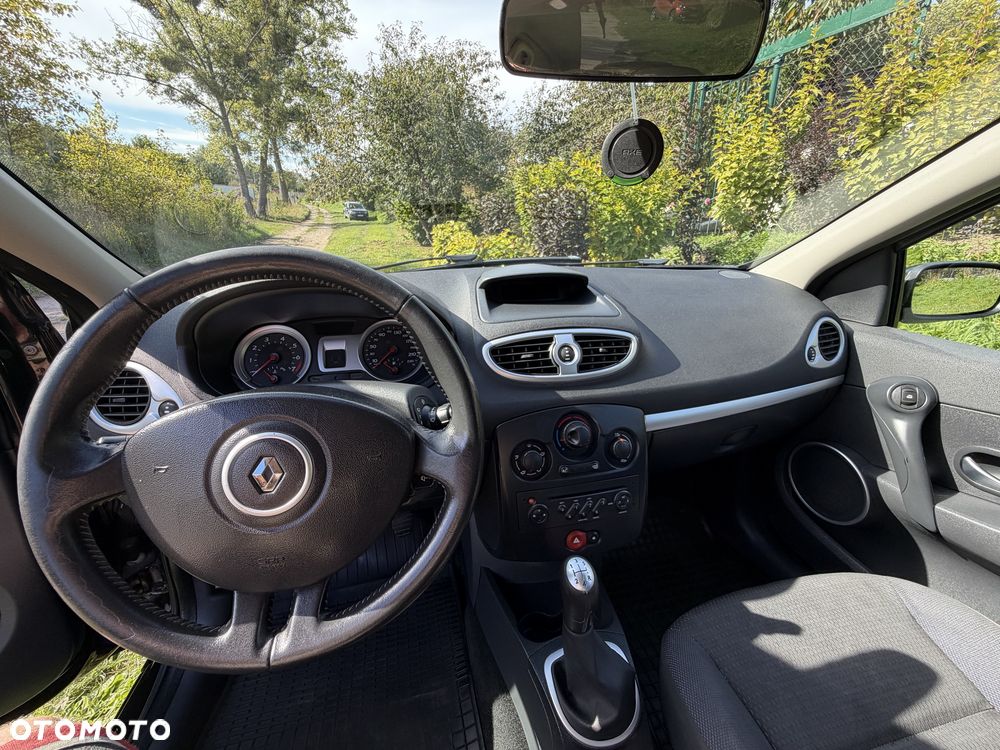 Renault Clio - 7