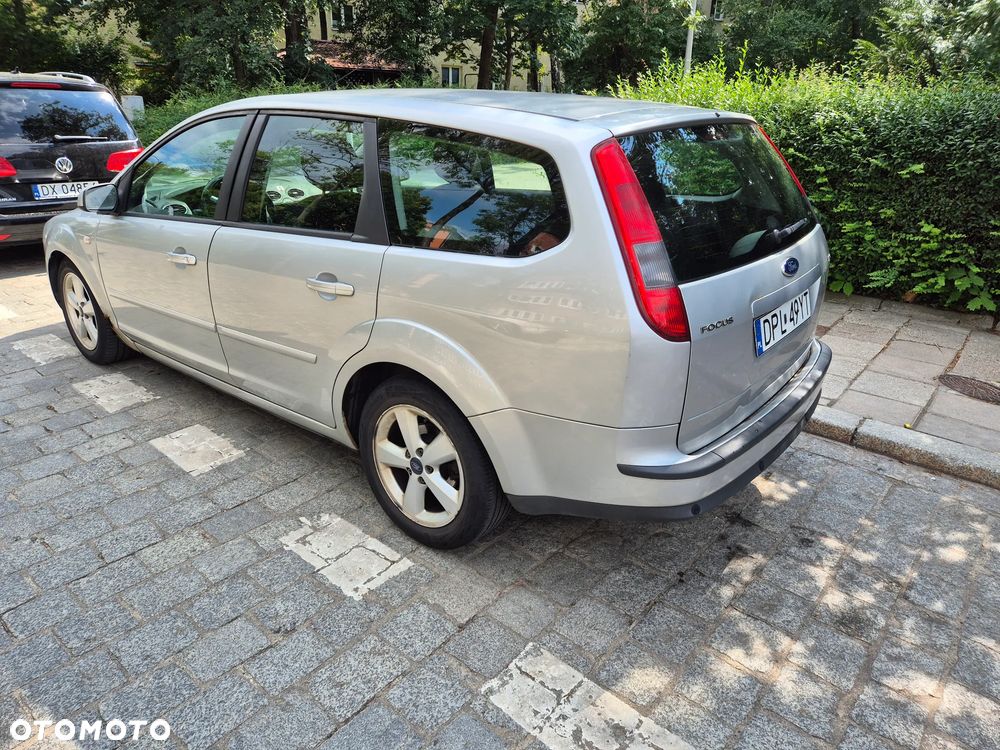 Ford Focus 1.6 TDCi DPF Ambiente - 2