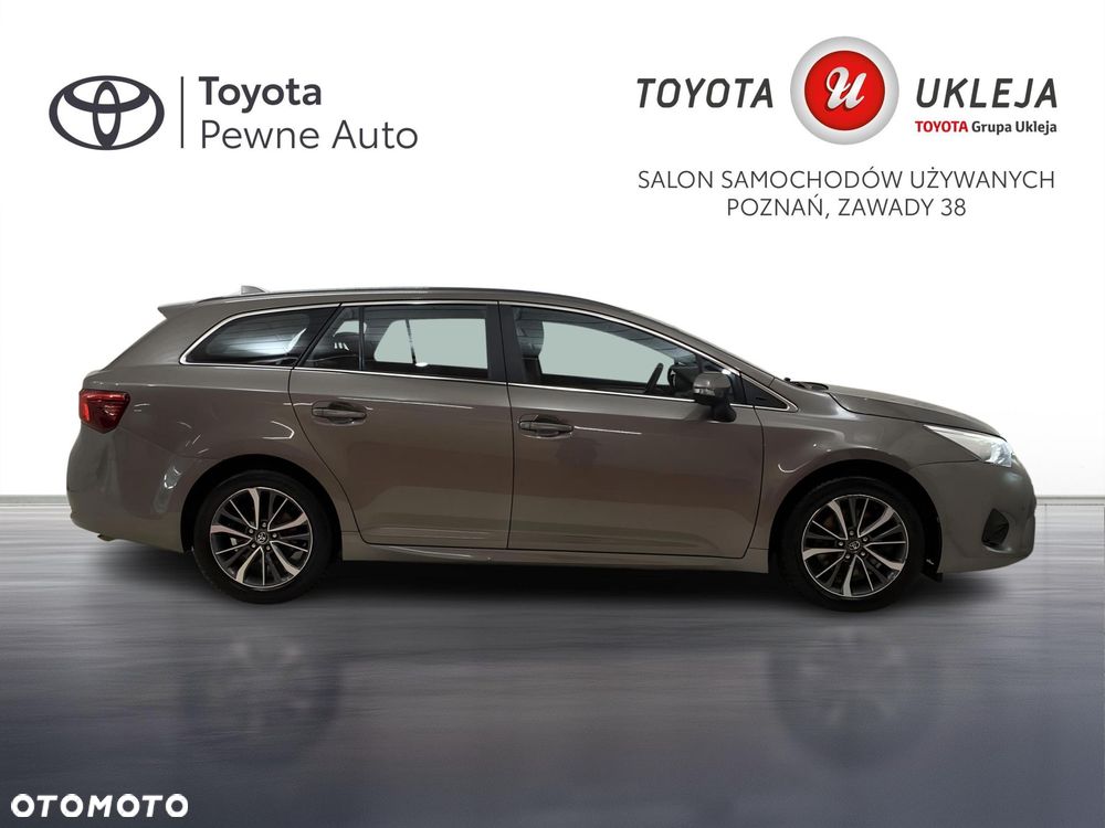 Toyota Avensis 2.0 D-4D Premium - 4