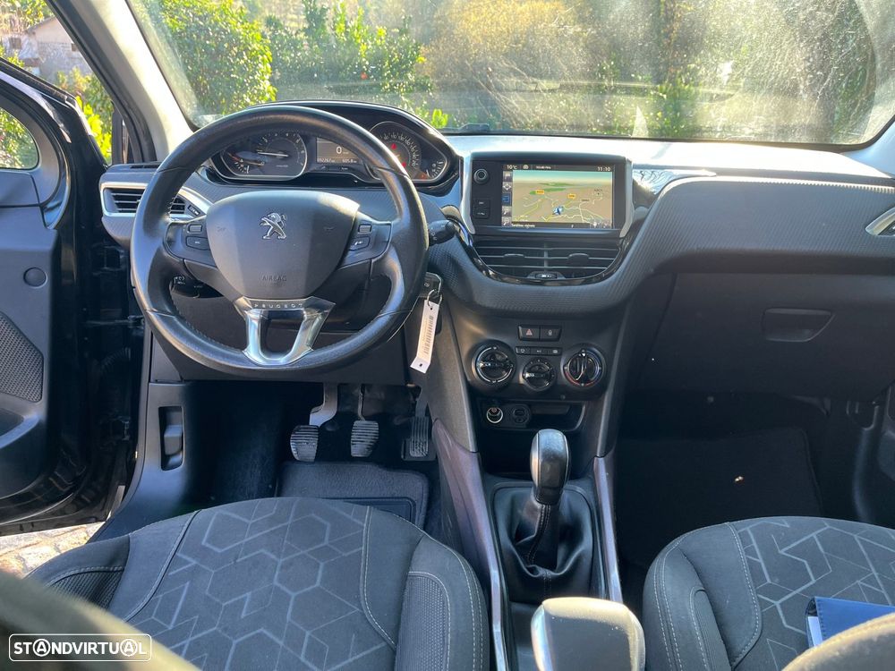 Peugeot 2008 1.2 PureTech Style - 10