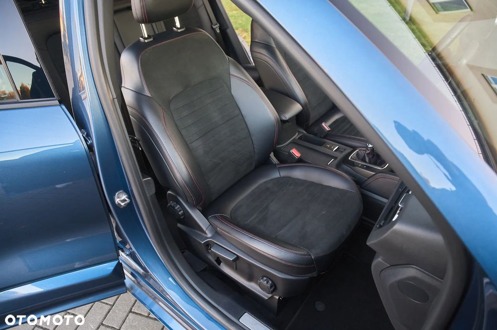 Ford Kuga 2.0 EcoBlue Hybrid ST-LINE X - 25
