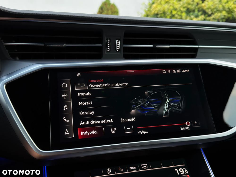 Audi A6 Avant 40 TDI S tronic S line - 23