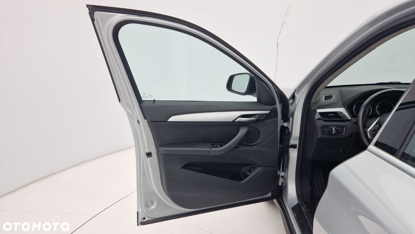 BMW X1 sDrive16d - 14