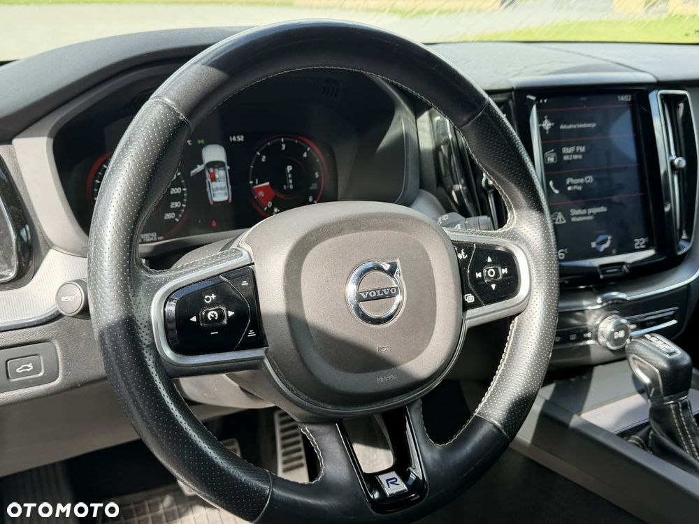 Volvo XC 60 D4 AWD Geartronic RDesign - 11