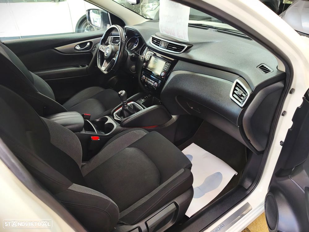 Nissan Qashqai 1.3 DIG-T N-Connecta J18 - 8
