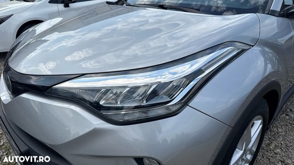 Toyota C-HR 1.8 HSD 122 CP 4x2 CVT Core - 12