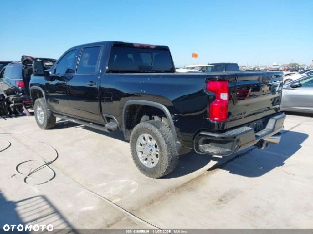 Chevrolet Silverado - 7