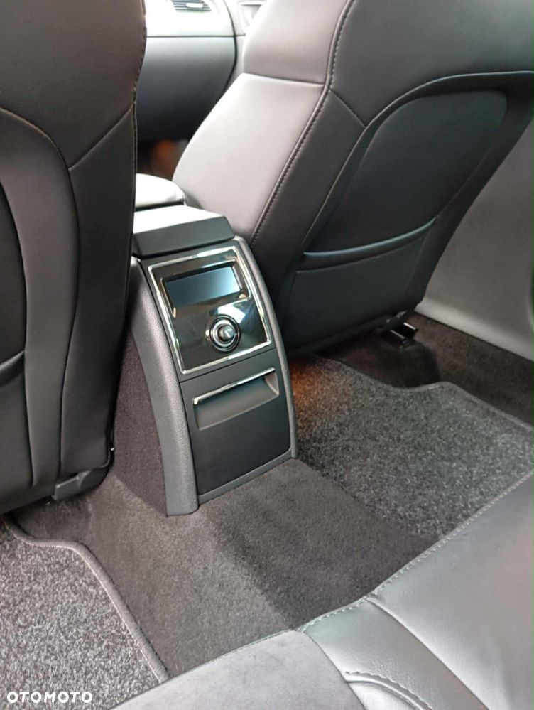 Skoda Superb 1.8 TSI Business DSG - 14