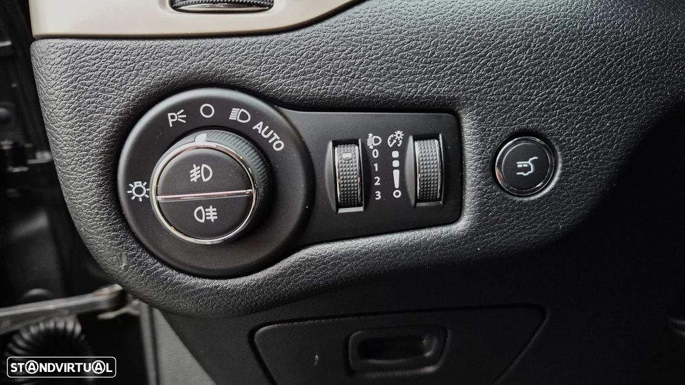 Jeep Cherokee 2.0 Multijet Longitude - 26