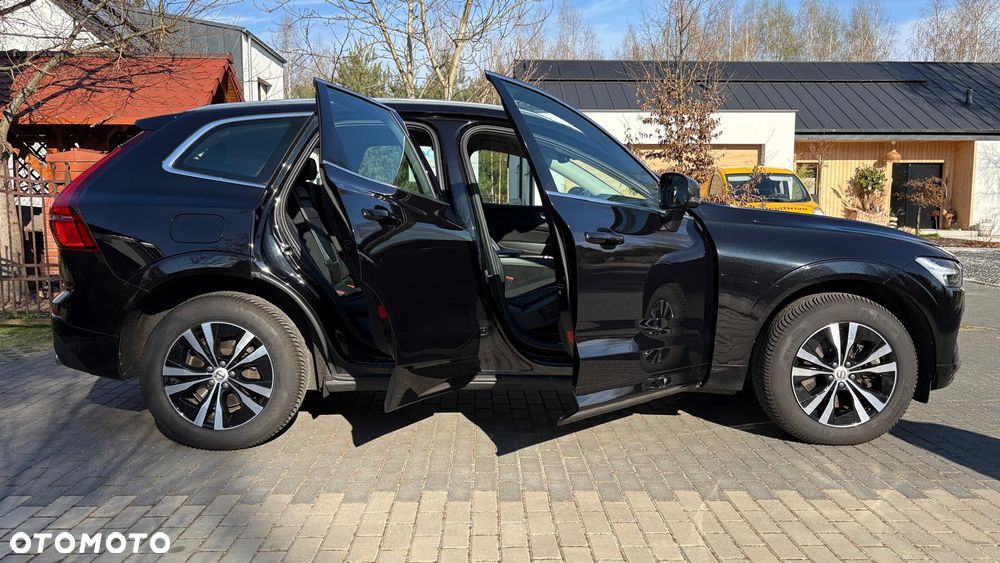 Volvo XC 60 B4 D AWD Momentum Pro - 20