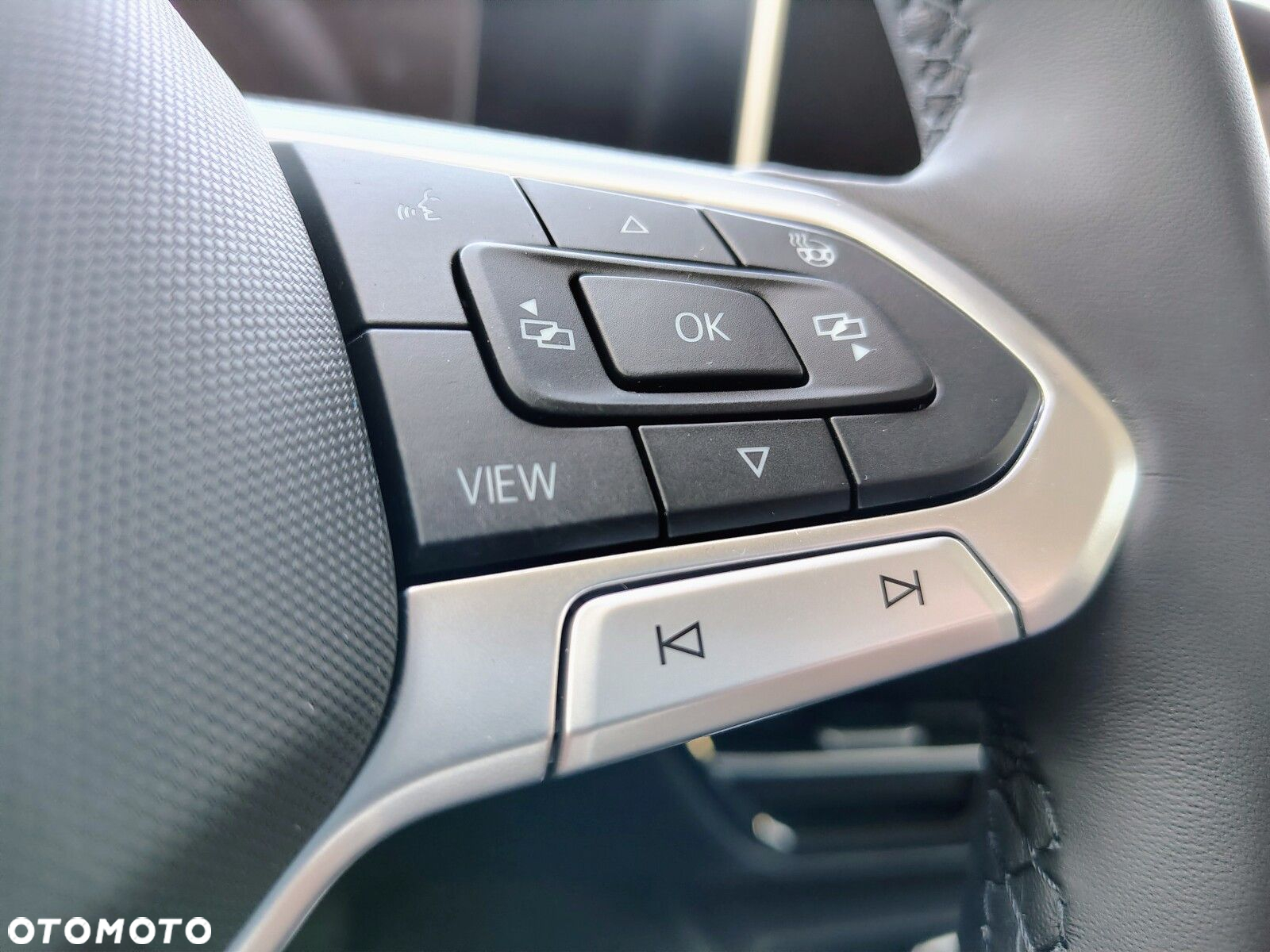 Volkswagen Passat - 17