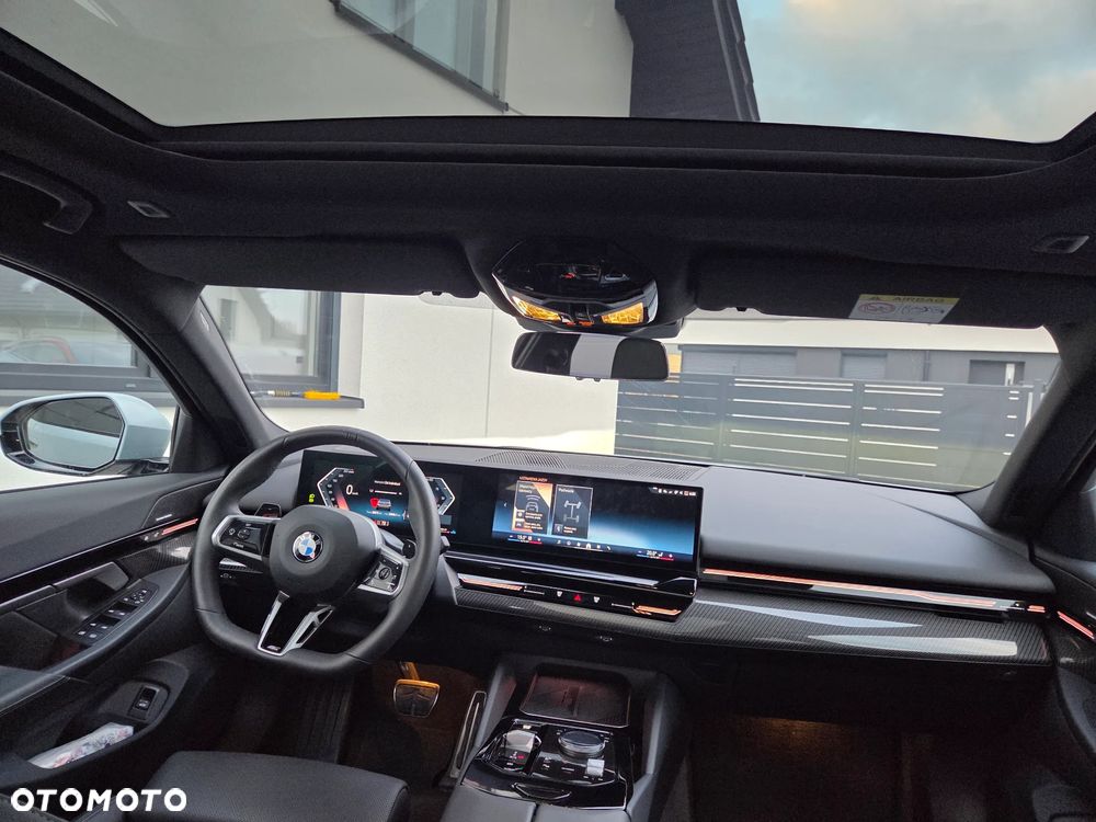 BMW Seria 5 520d xDrive mHEV M Sport - 32