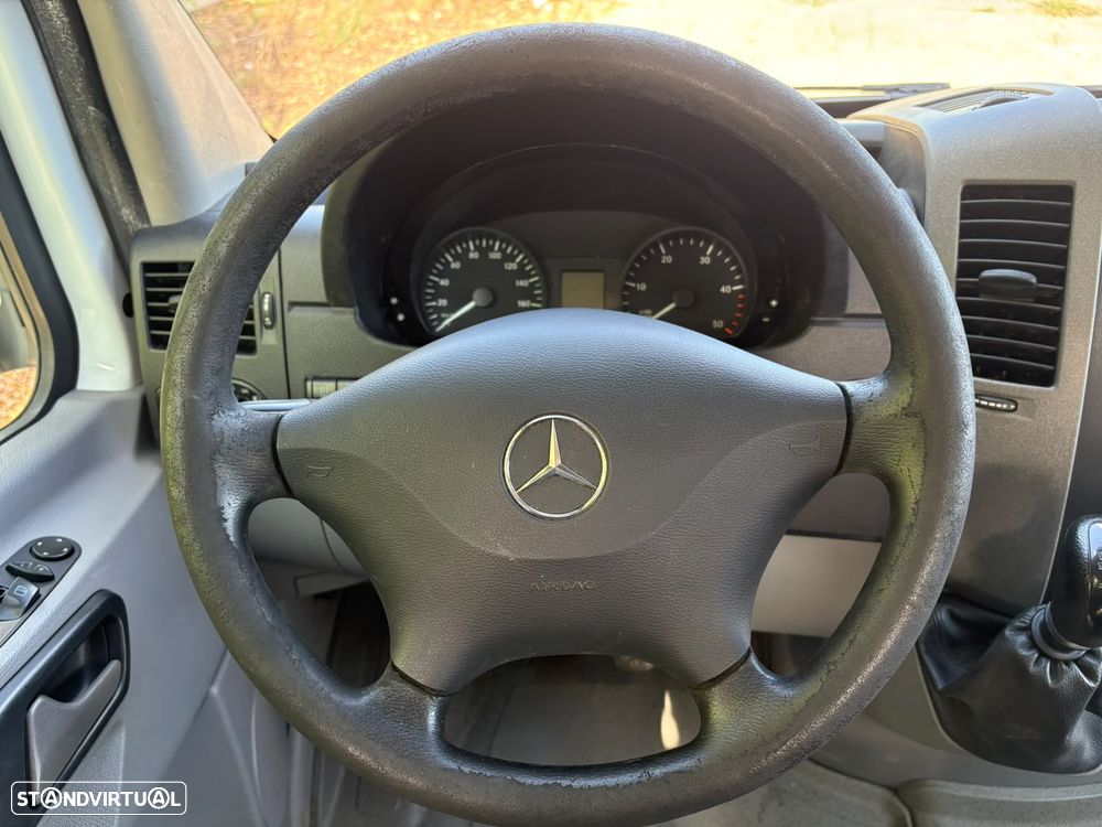Mercedes-Benz SPRINTER - 12