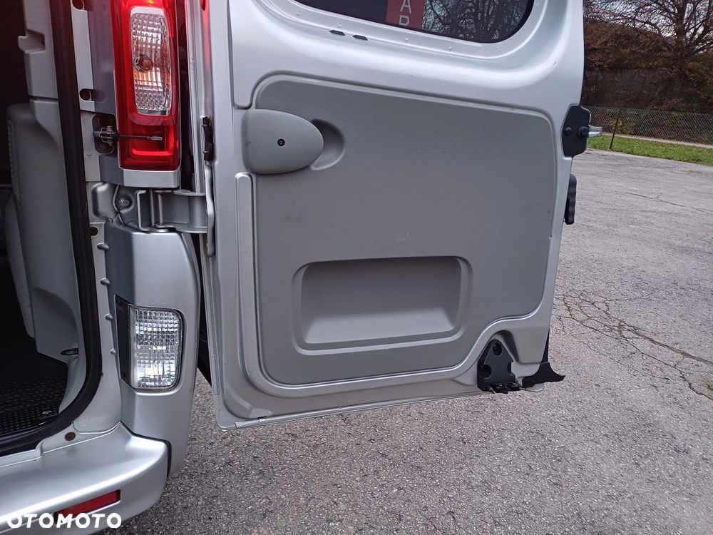 Opel Vivaro - 27