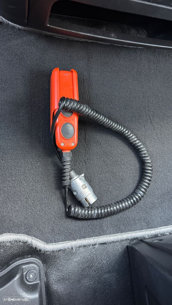 Iveco Daily 2.3 35C16 C/ Plat. Elevatória - 16