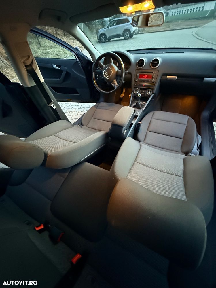 Audi A3 1.6 TDI ack DPF Ambiente - 2