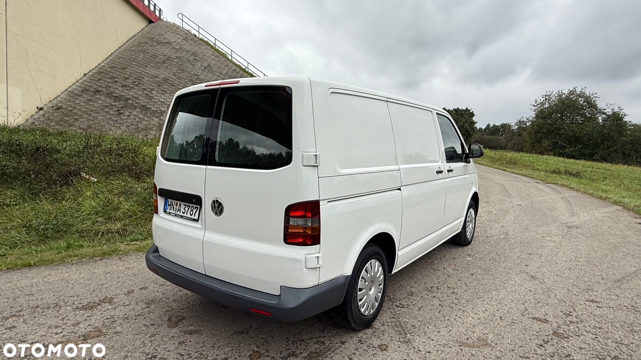 Volkswagen Transporter - 18