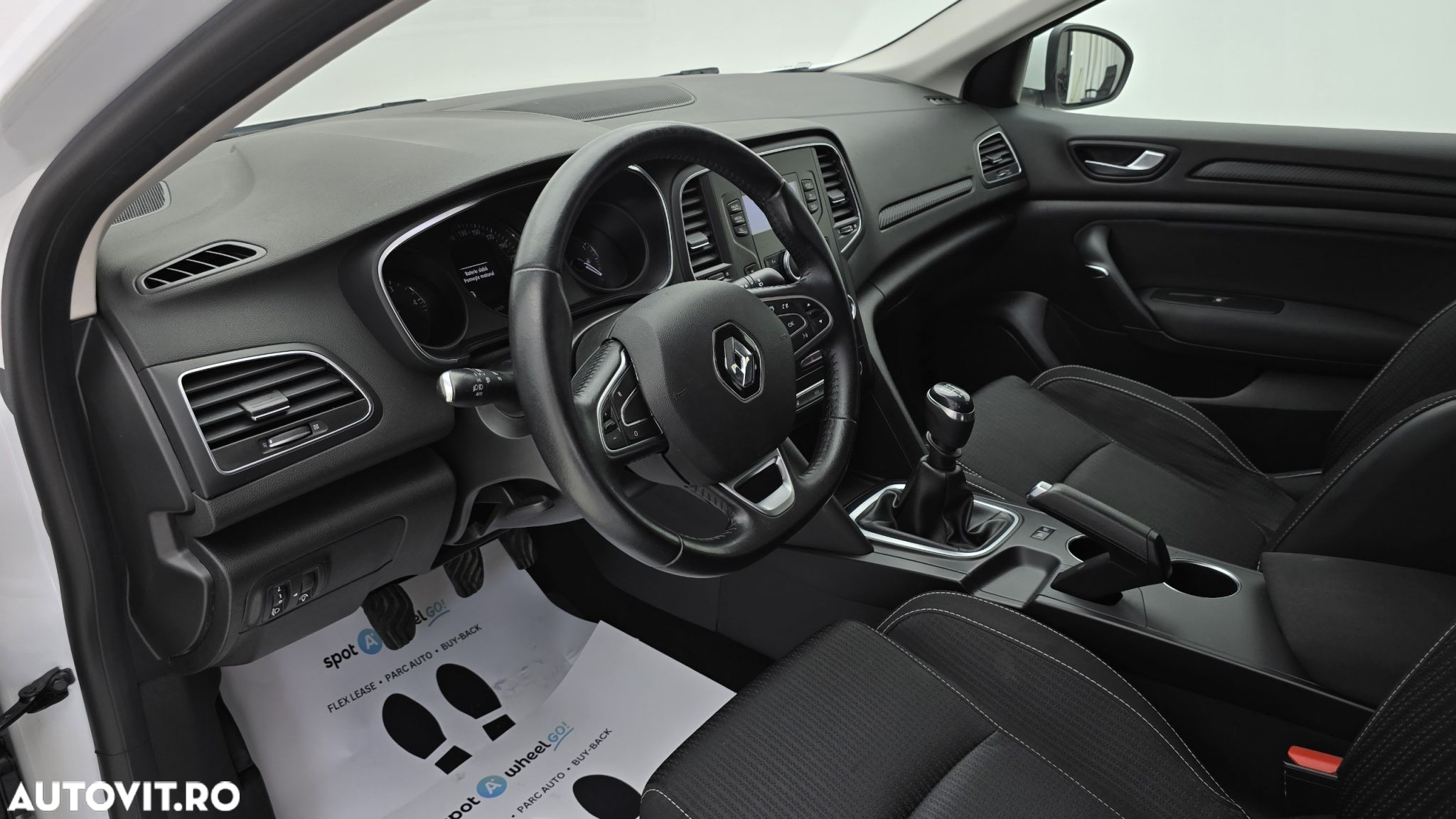 Renault Megane Blue dCi 116 Zen - 13