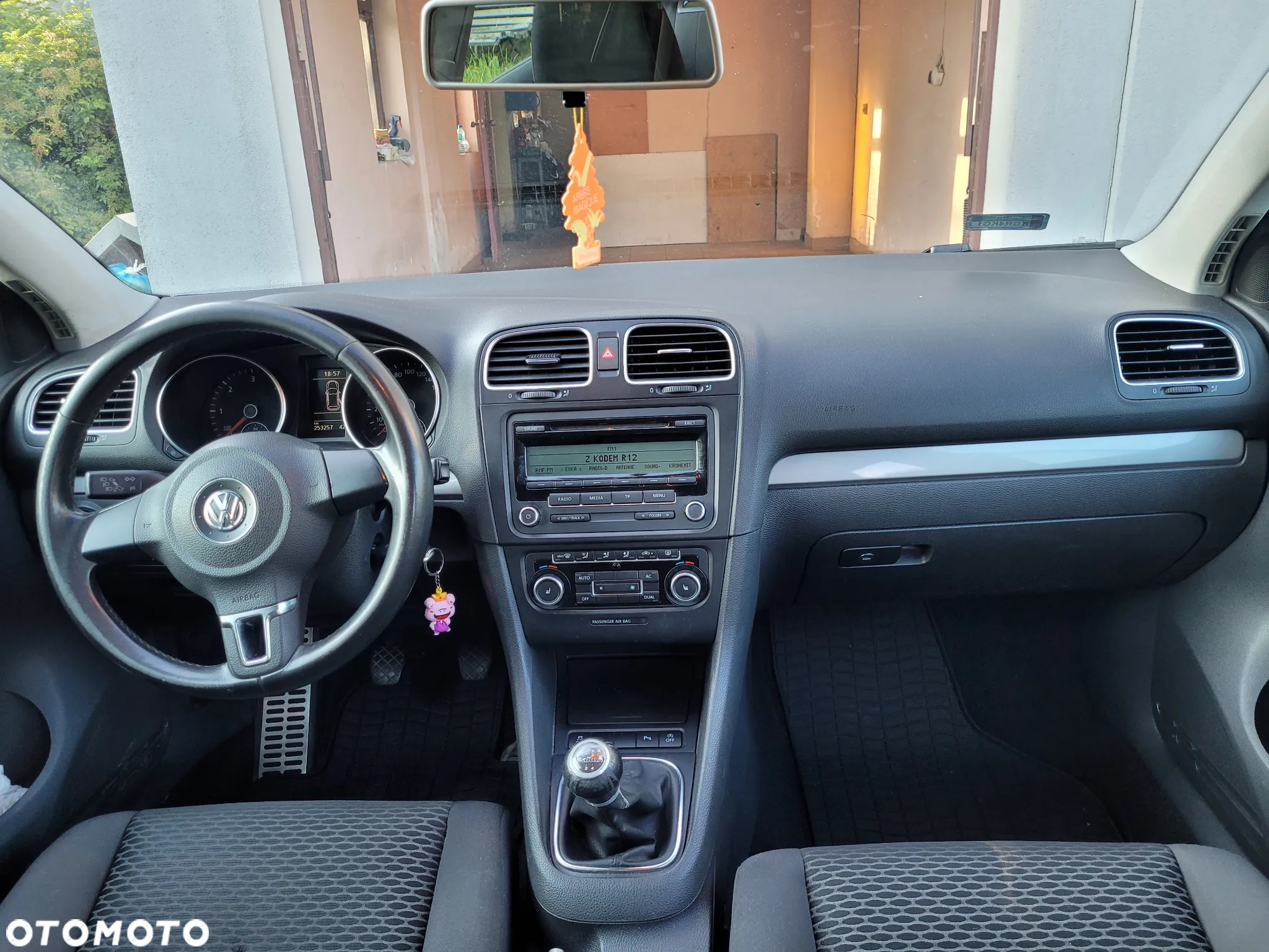 Volkswagen Golf 1.6 TDI BlueMotion Technology Comfortline - 10