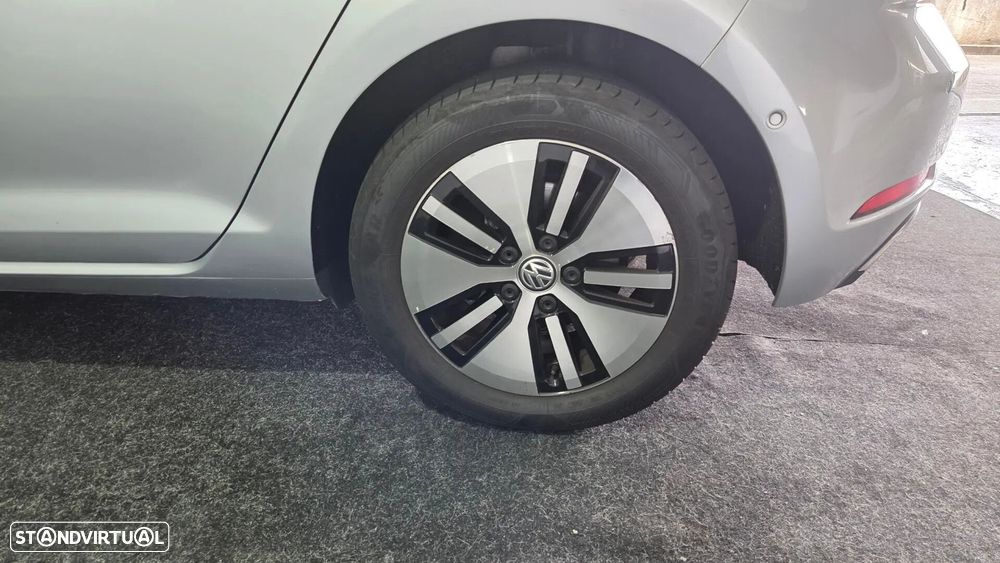 VW e-Golf Standard - 40