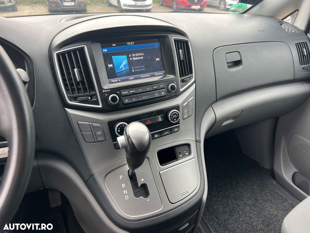 Hyundai H-1 Starex - 24