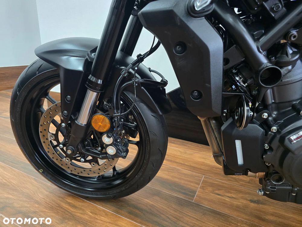 Yamaha MT - 32