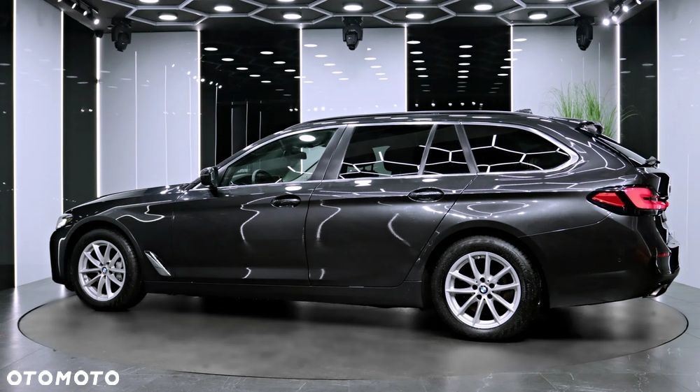 BMW Seria 5 530d Luxury Line - 4