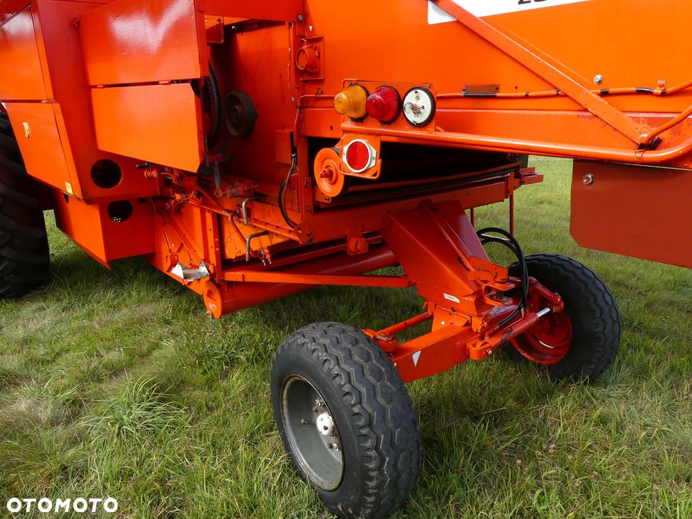 Bizon KOMBAJN ZBOŻOWY BIZON SUPER Z-056 - 28