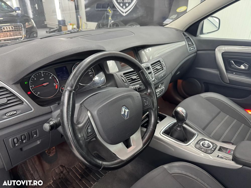 Renault Laguna dCi 110 FAP Paris Business - 11