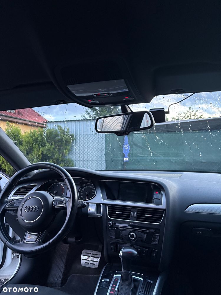 Audi A4 Avant 2.0 TDI Quattro Line S tronic - 14
