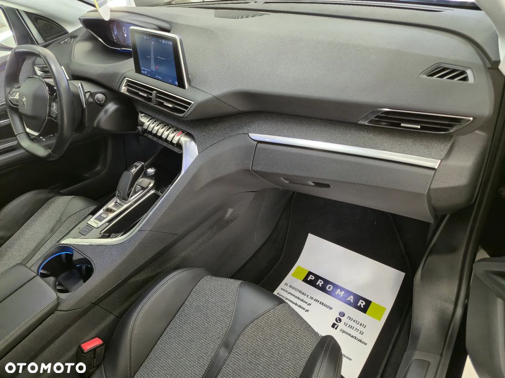 Peugeot 3008 1.2 PureTech Allure S&S EAT8 - 22