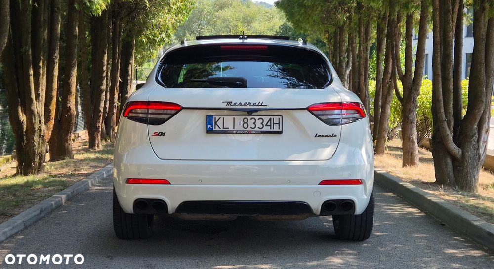 Maserati Levante S Q4 - 12