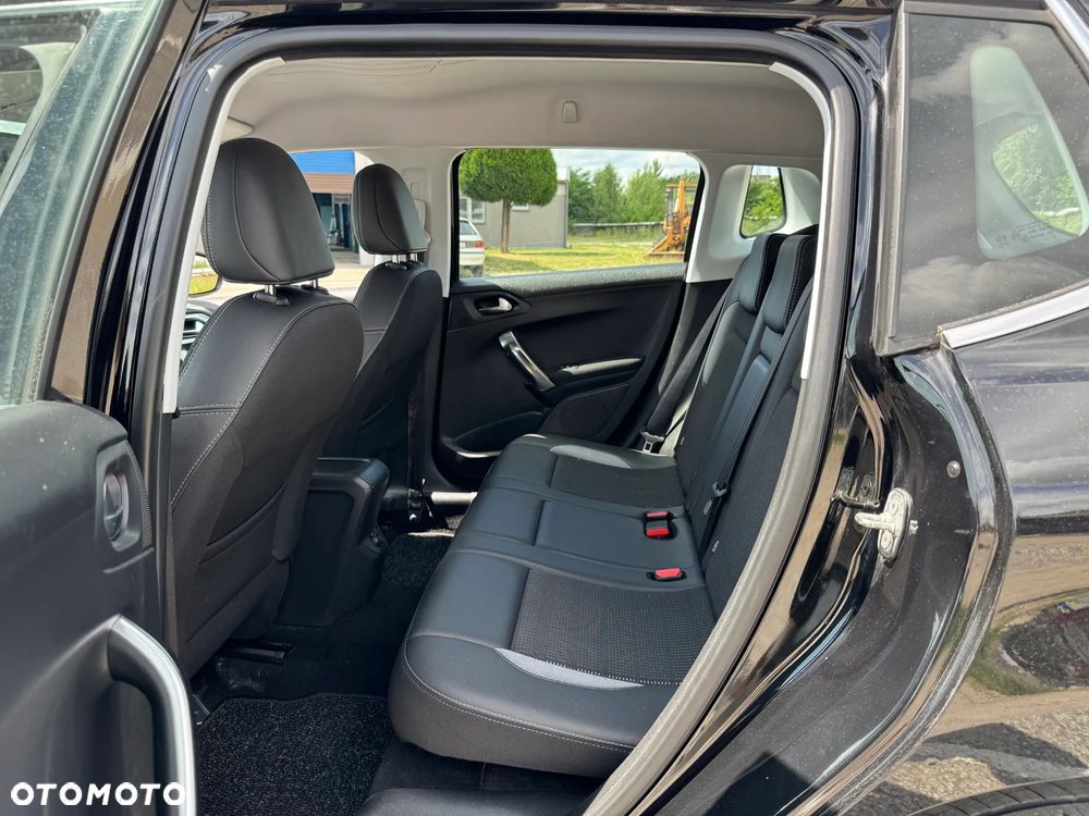 Peugeot 2008 1.2 Pure Tech GPF Allure S&S - 5