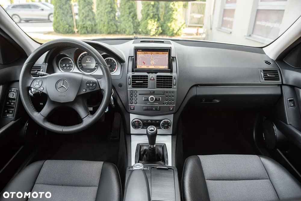 Mercedes-Benz Klasa C 200 Kompressor Avantgarde - 28