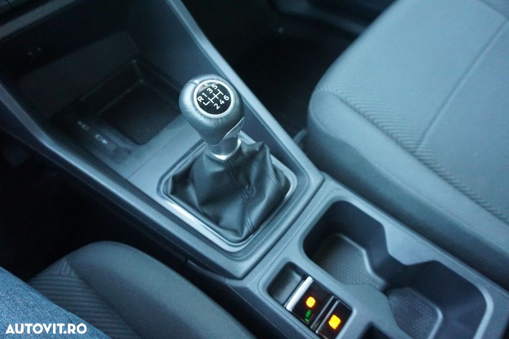 Ford Transit Connect - 10